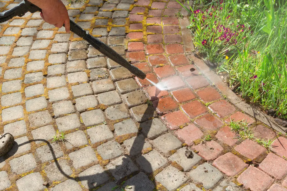 Patio, Deck & Steps Cleaning completed by High Pressure Details
